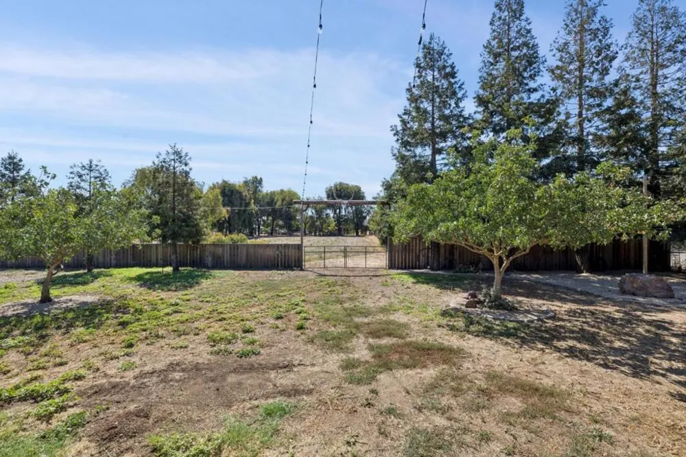 740 California Avenue San Martin, CA 95046