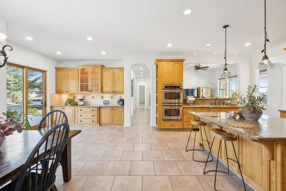 740 California Avenue San Martin, CA 95046