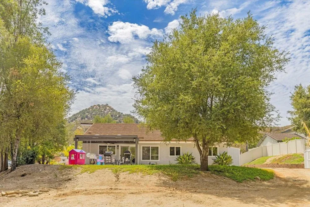 15311 La Plata Court Ramona, CA 92065