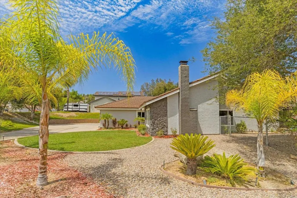 15311 La Plata Court Ramona, CA 92065