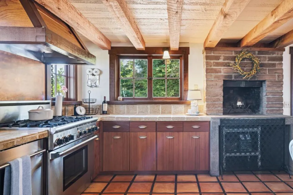 32680 Coast Ridge Drive Carmel, CA 93923