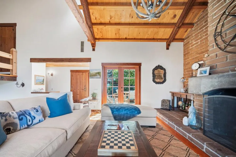 32680 Coast Ridge Drive Carmel, CA 93923
