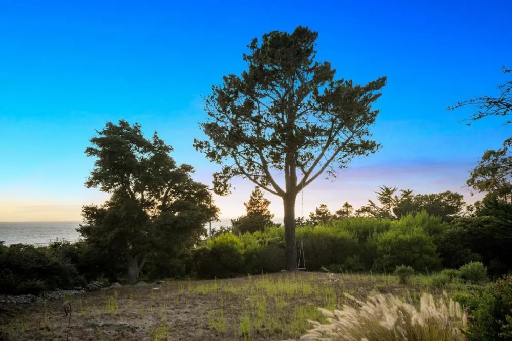 32680 Coast Ridge Drive Carmel, CA 93923