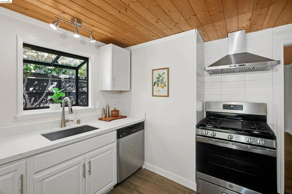 4751 Fair Ave Oakland, CA 94619