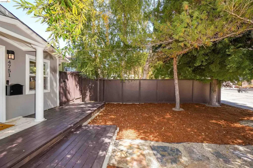 4751 Fair Ave Oakland, CA 94619