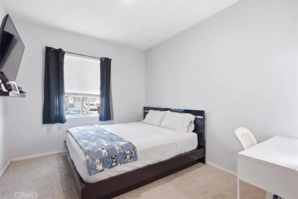15727 Akron Victorville, CA 92394