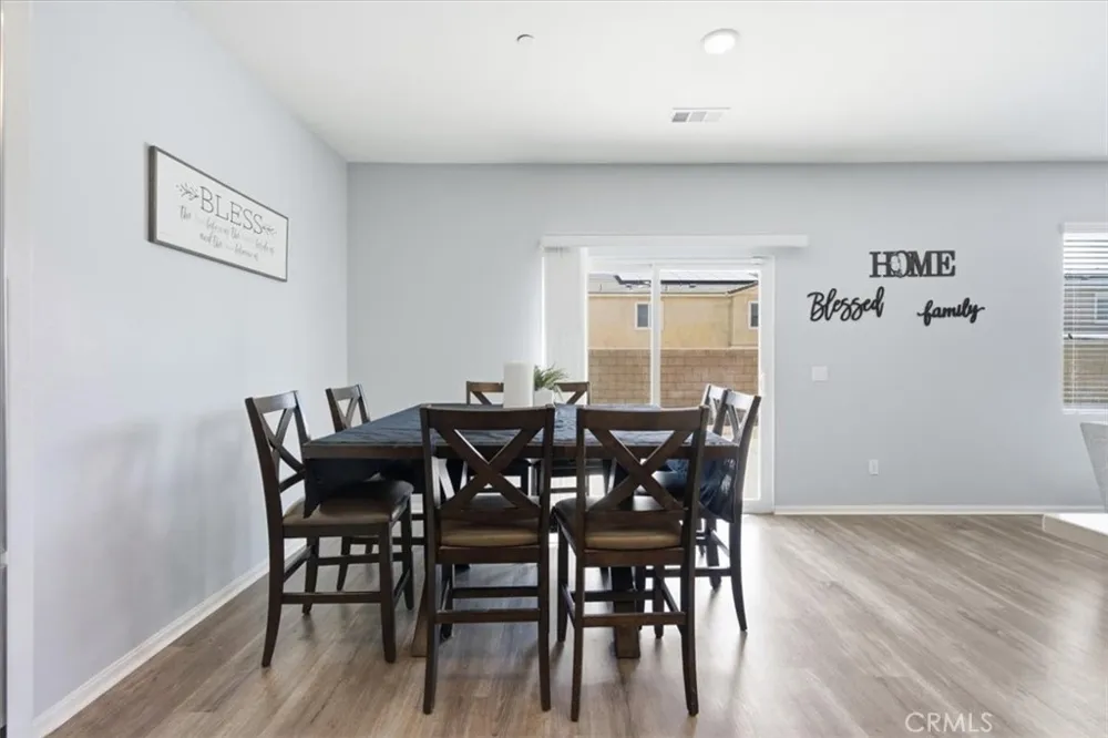 15727 Akron Victorville, CA 92394