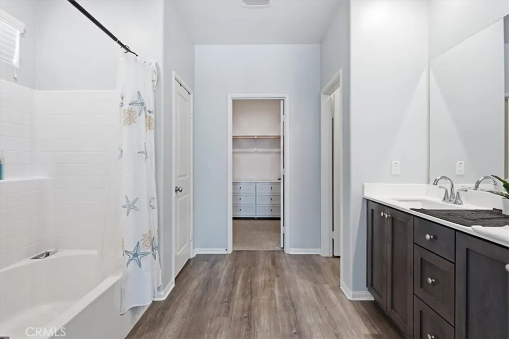 15727 Akron Victorville, CA 92394
