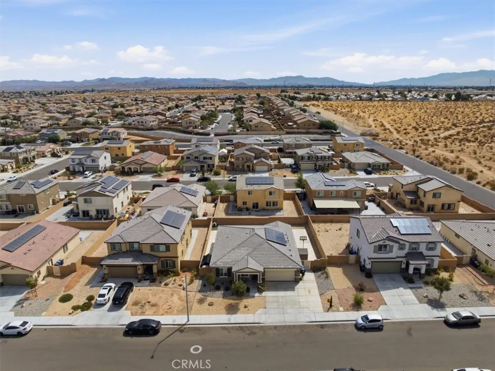 15727 Akron Victorville, CA 92394