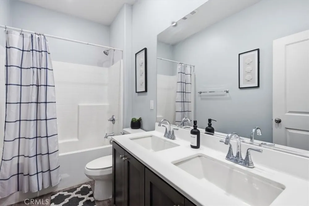 15727 Akron Victorville, CA 92394
