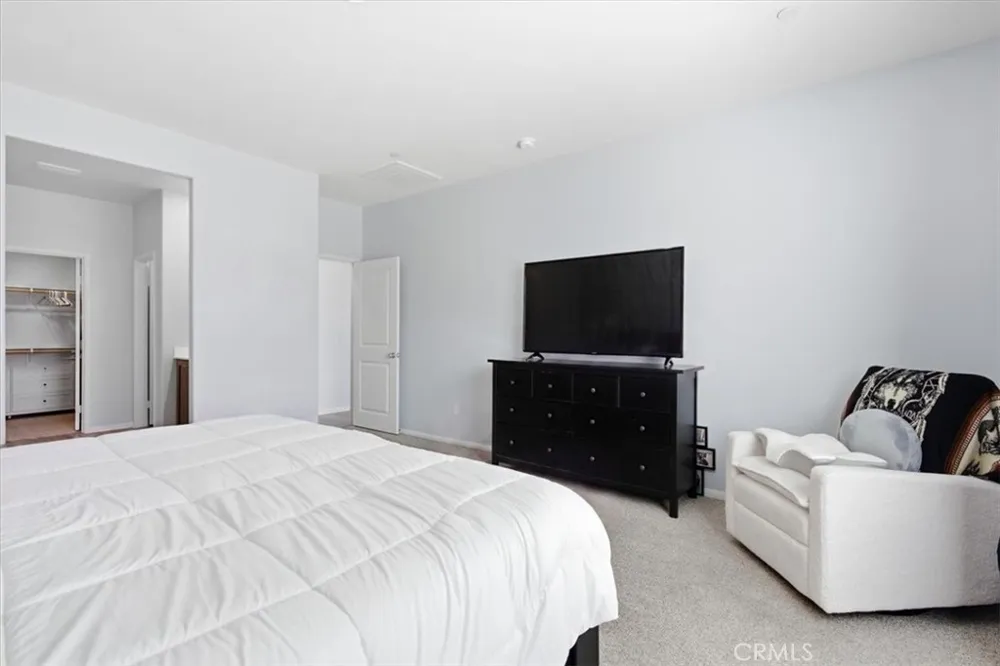 15727 Akron Victorville, CA 92394