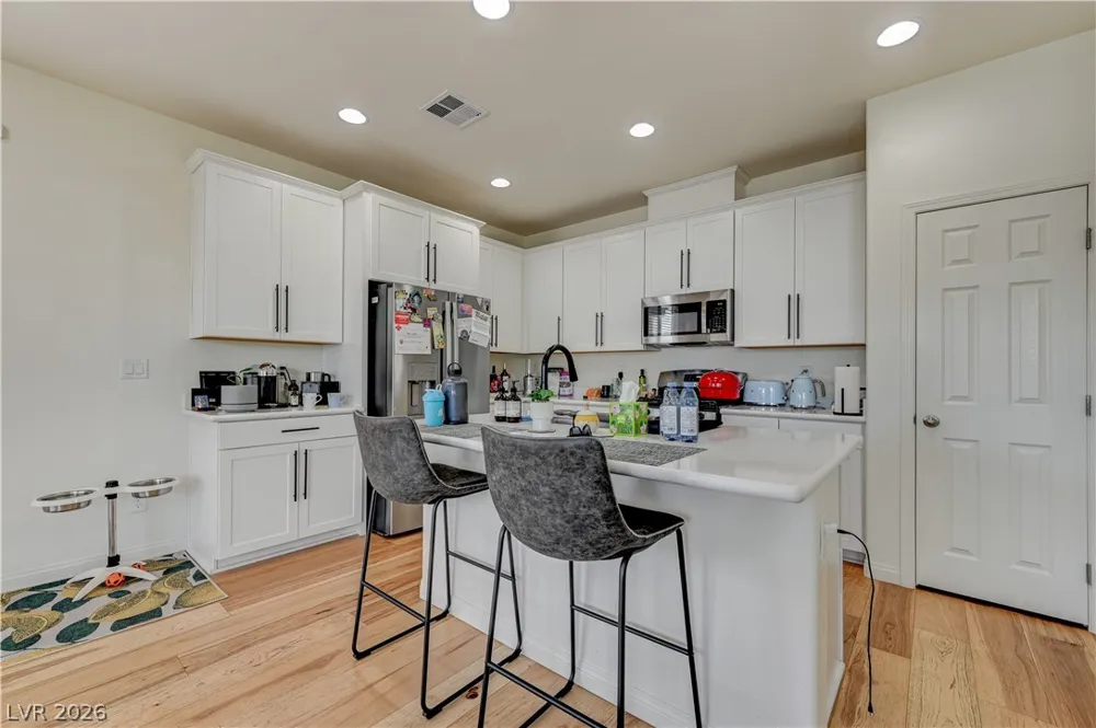 4417 Frias Falls Avenue Las Vegas, NV 89141