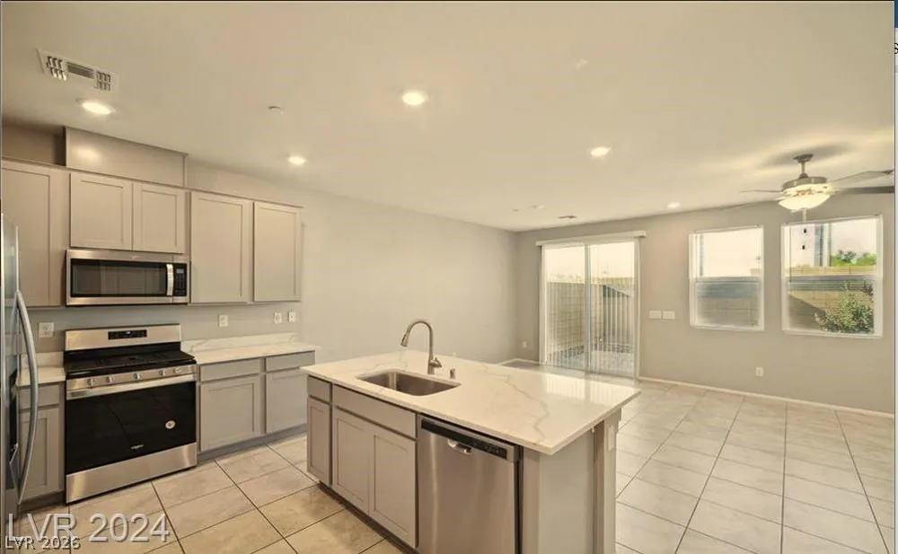 5281 Silver Branch Avenue Las Vegas, NV 89118