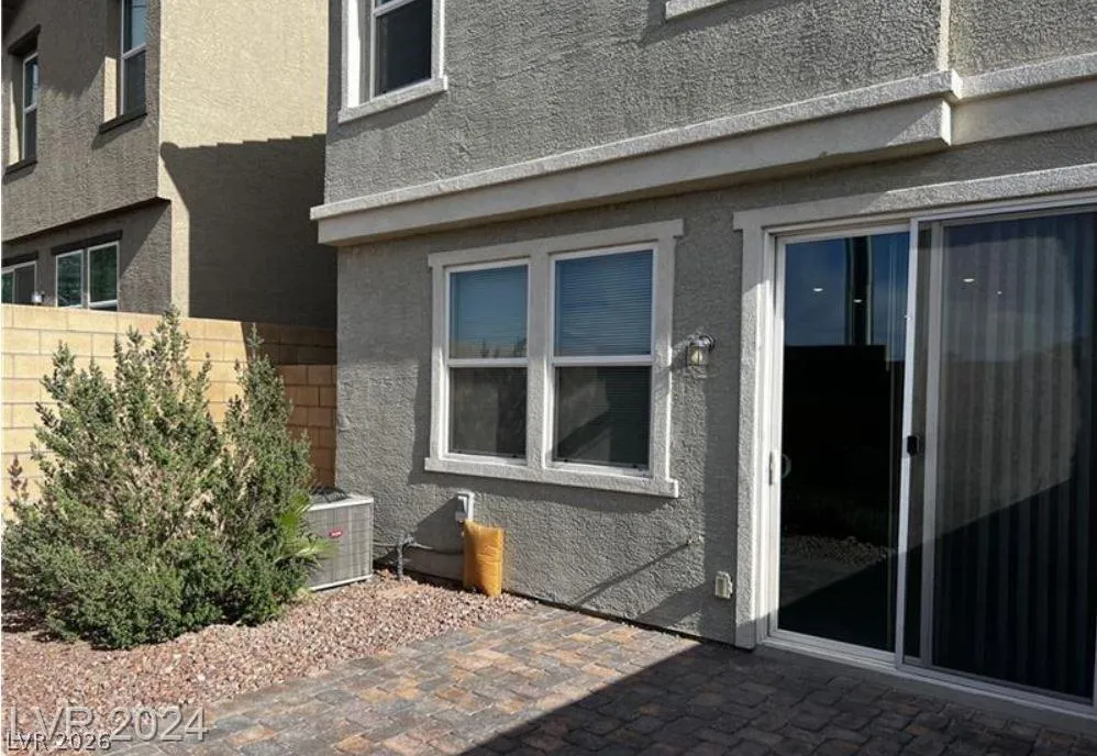 5281 Silver Branch Avenue Las Vegas, NV 89118