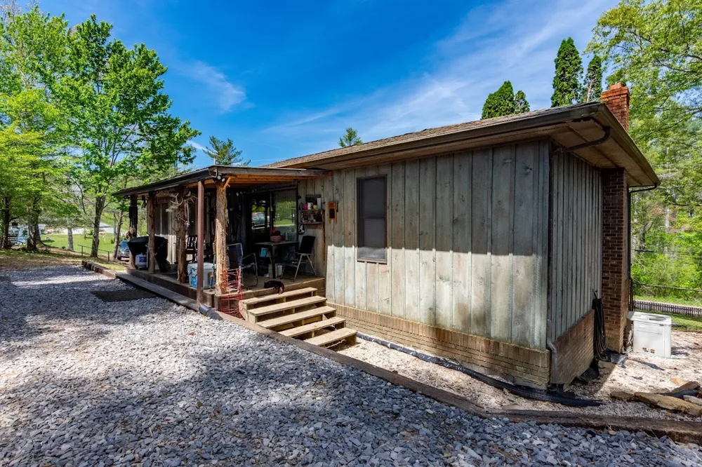 11 Cedar Hills Rd Grandview, TN 37337