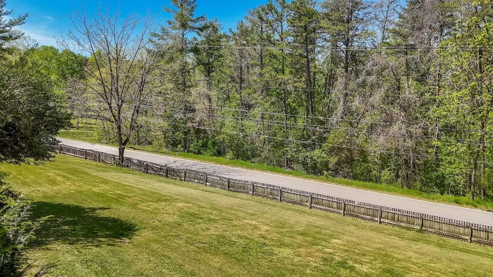 11 Cedar Hills Rd Grandview, TN 37337