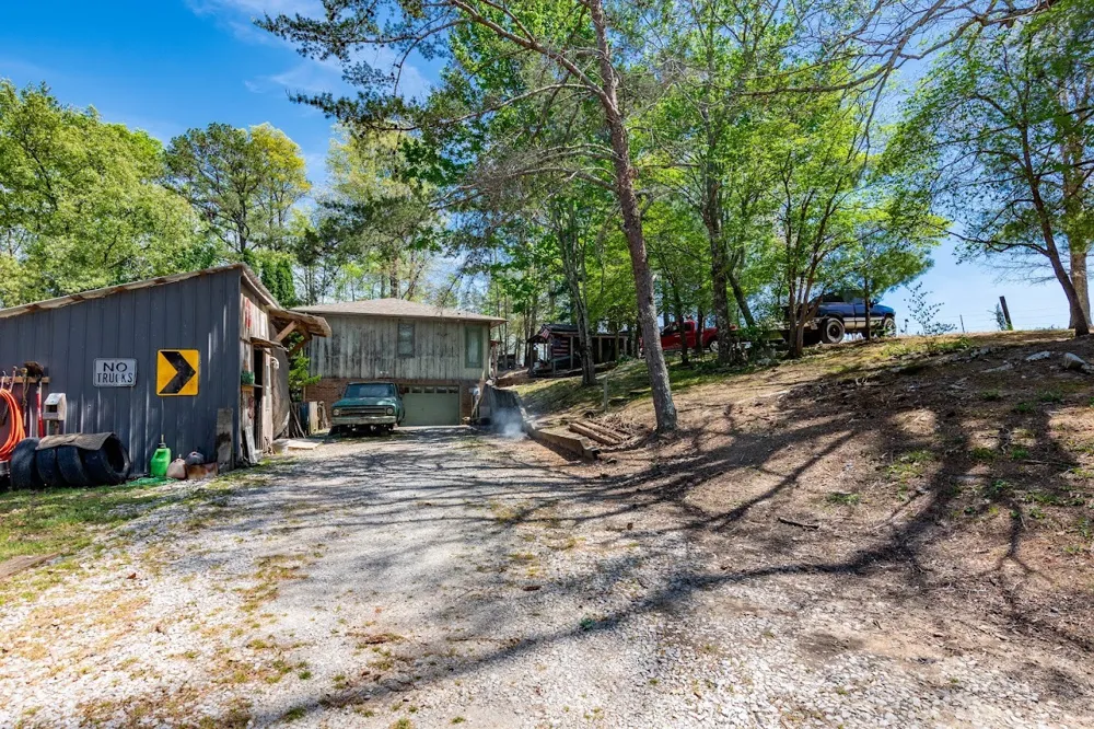 11 Cedar Hills Rd Grandview, TN 37337