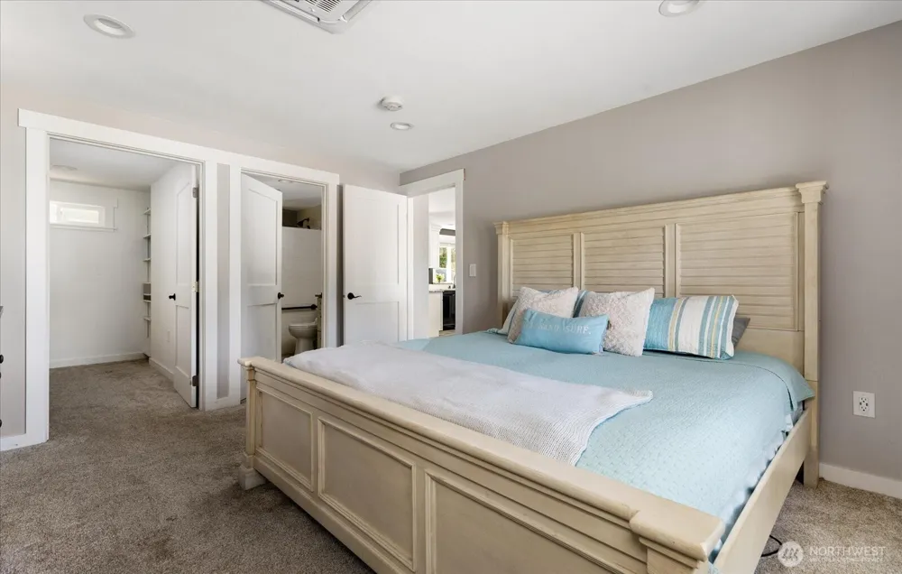 1867 Salmonberry Lane Langley, WA 98260