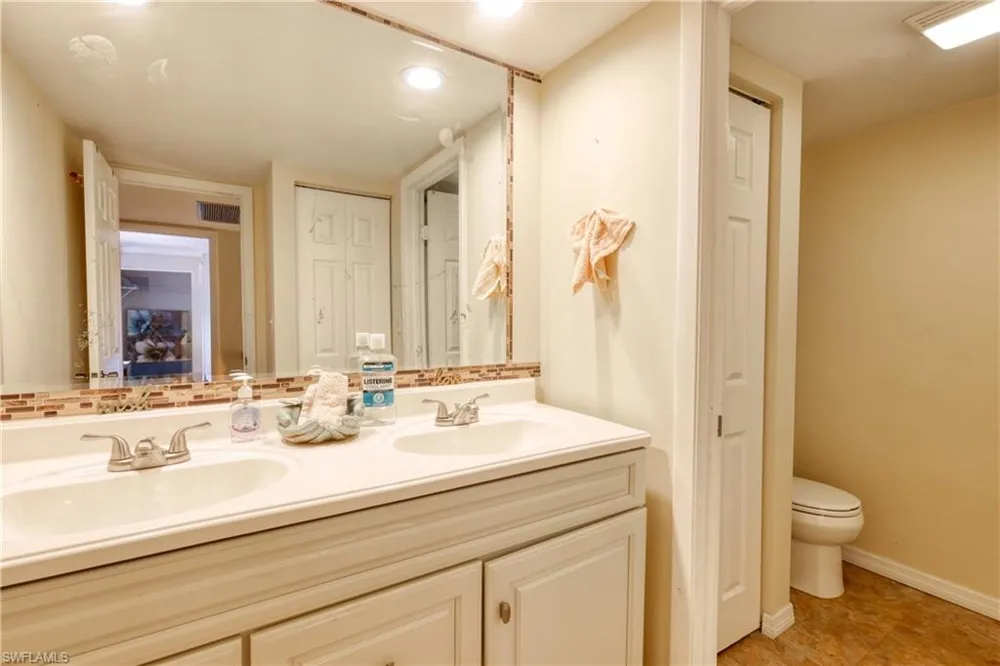 1724 Park Meadows Drive #2 Fort Myers, FL 33907