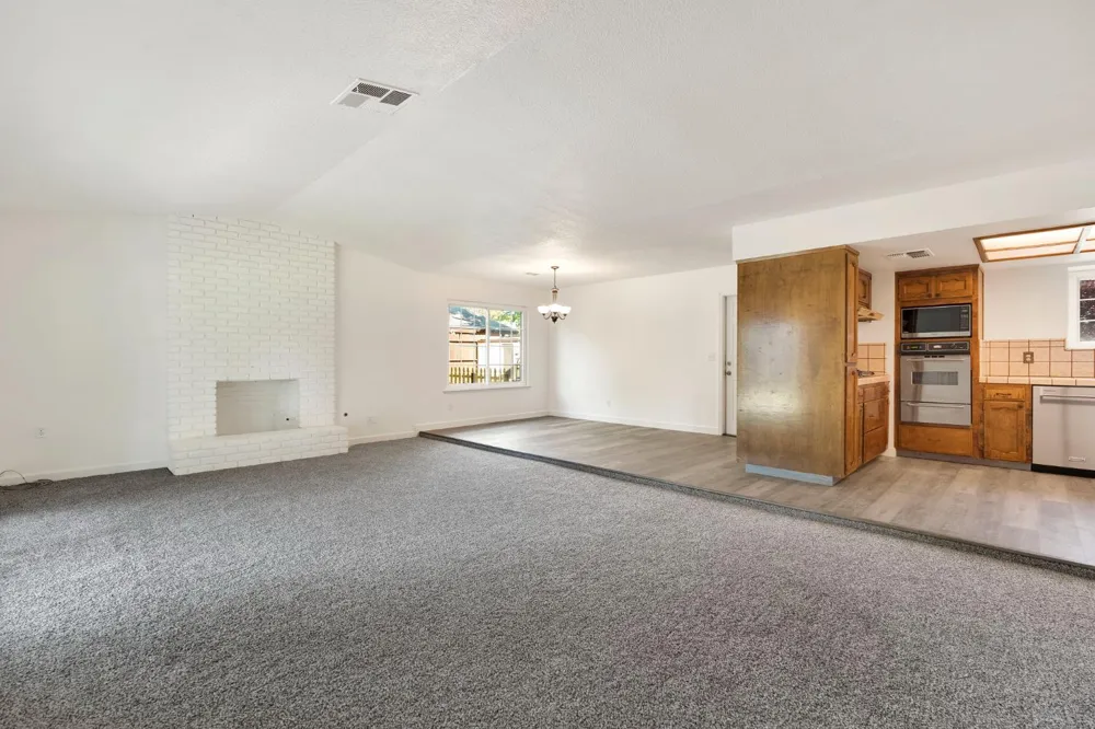 778 W Polson Avenue Clovis, CA 93612