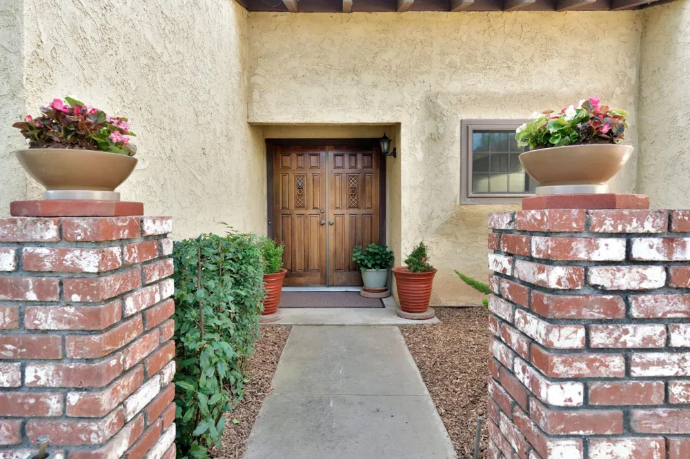 778 W Polson Avenue Clovis, CA 93612