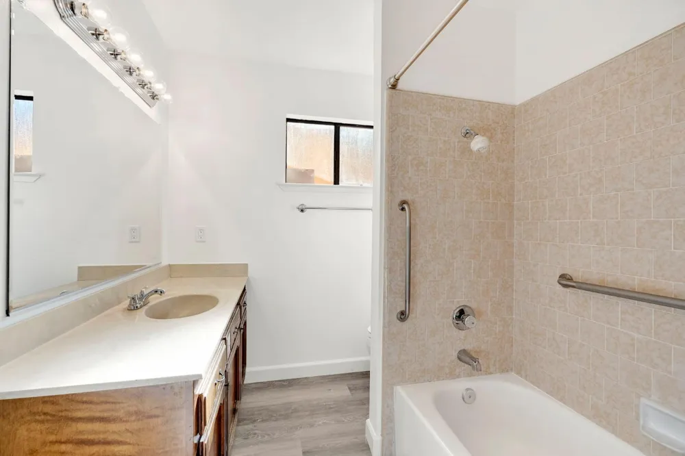 778 W Polson Avenue Clovis, CA 93612