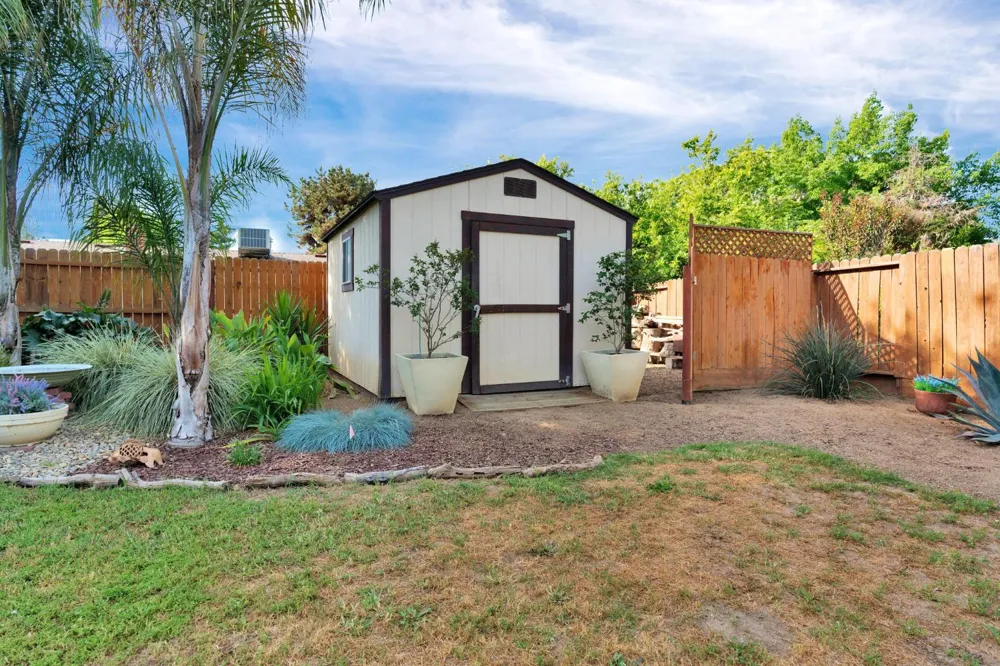 778 W Polson Avenue Clovis, CA 93612