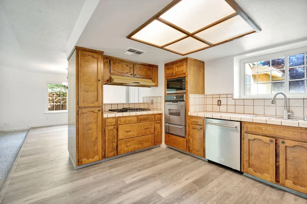 778 W Polson Avenue Clovis, CA 93612