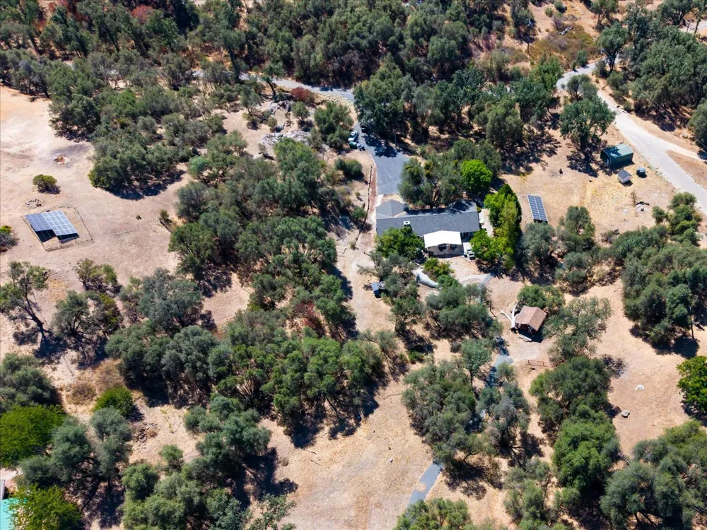 44665 Road 619 Ahwahnee, CA 93601