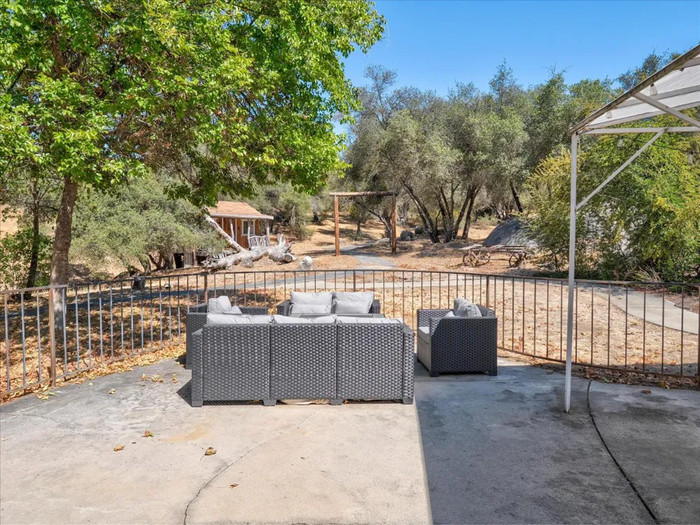 44665 Road 619 Ahwahnee, CA 93601
