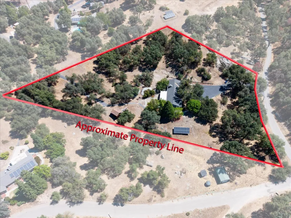 44665 Road 619 Ahwahnee, CA 93601