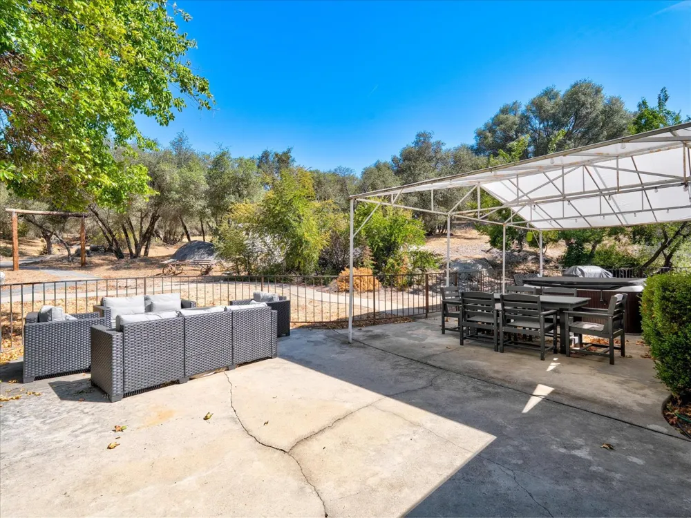44665 Road 619 Ahwahnee, CA 93601