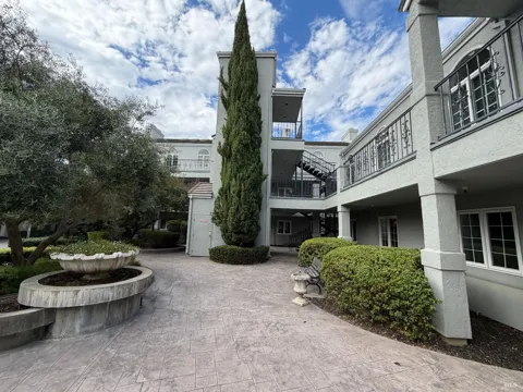 3434 Villa Lane ##380