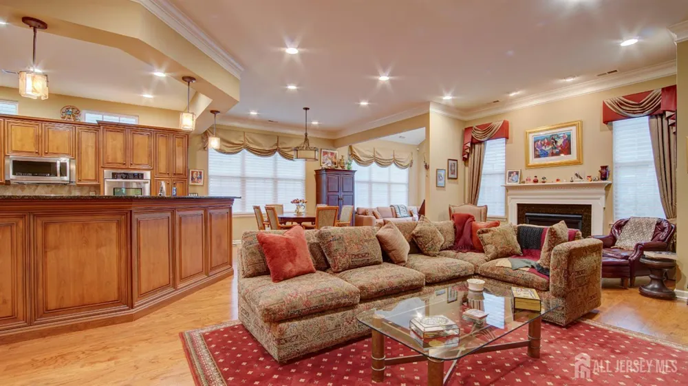 2 Troon Court Monroe, NJ 08831