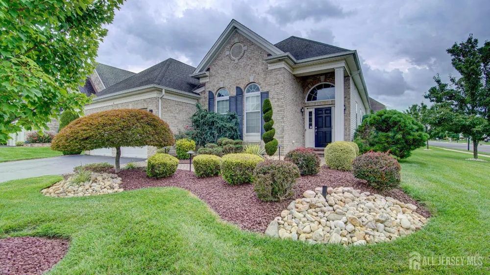 2 Troon Court Monroe, NJ 08831