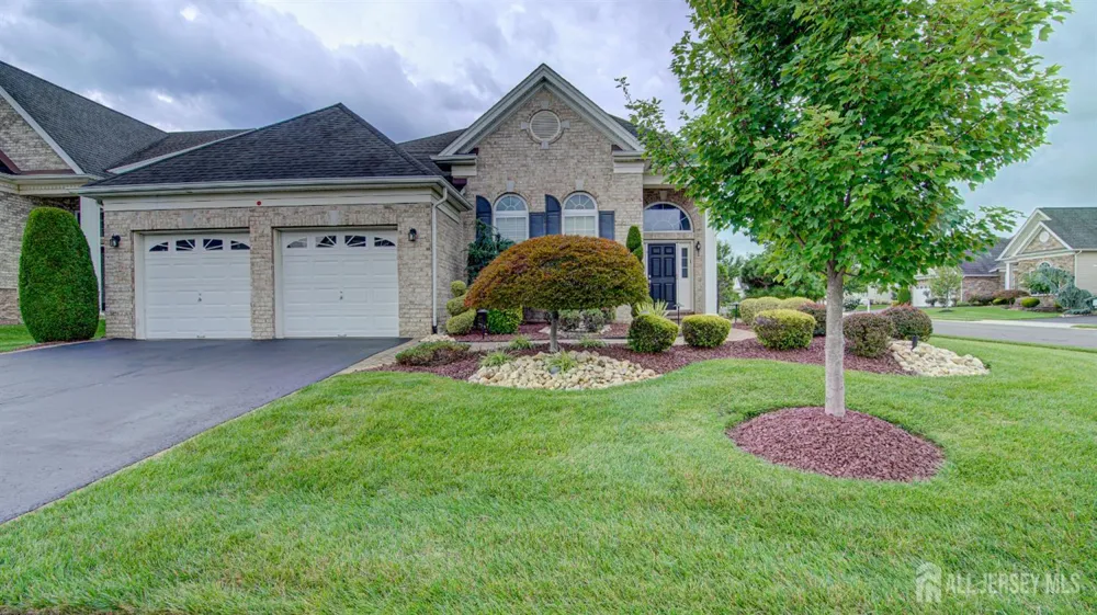 2 Troon Court Monroe, NJ 08831