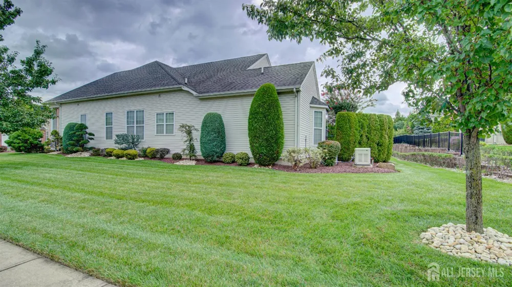 2 Troon Court Monroe, NJ 08831