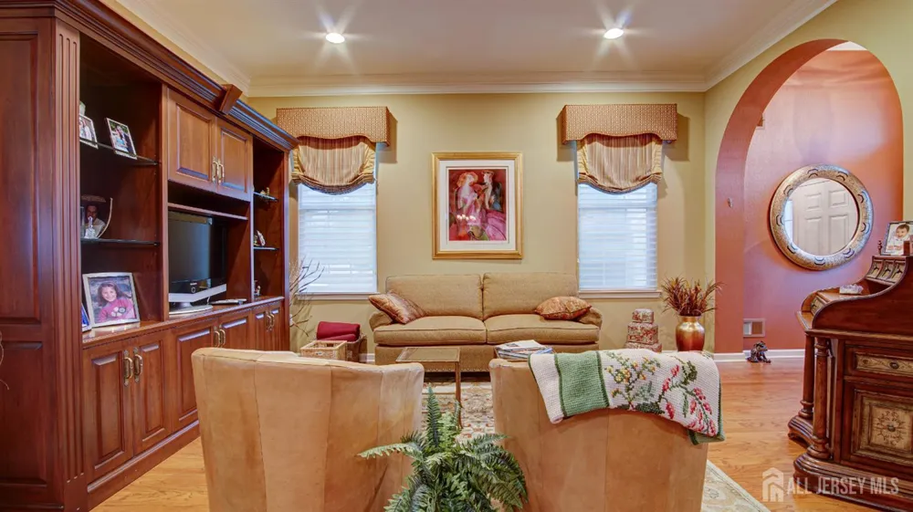 2 Troon Court Monroe, NJ 08831