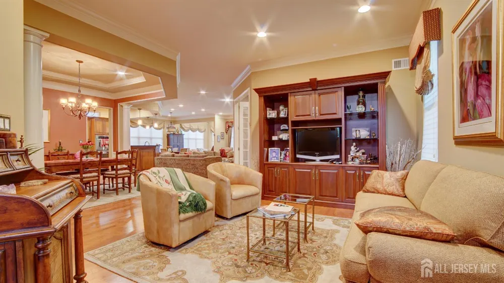 2 Troon Court Monroe, NJ 08831