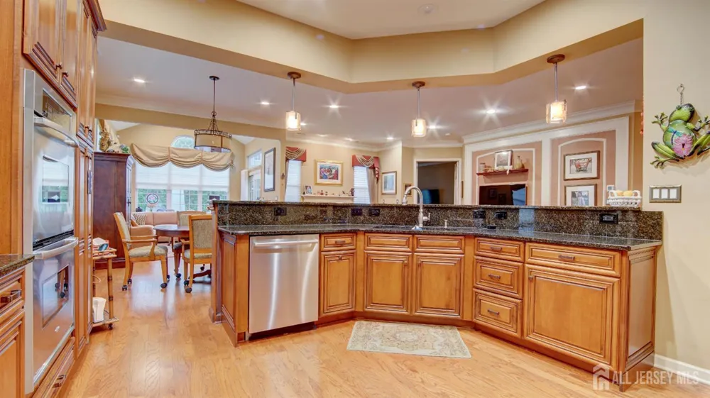2 Troon Court Monroe, NJ 08831