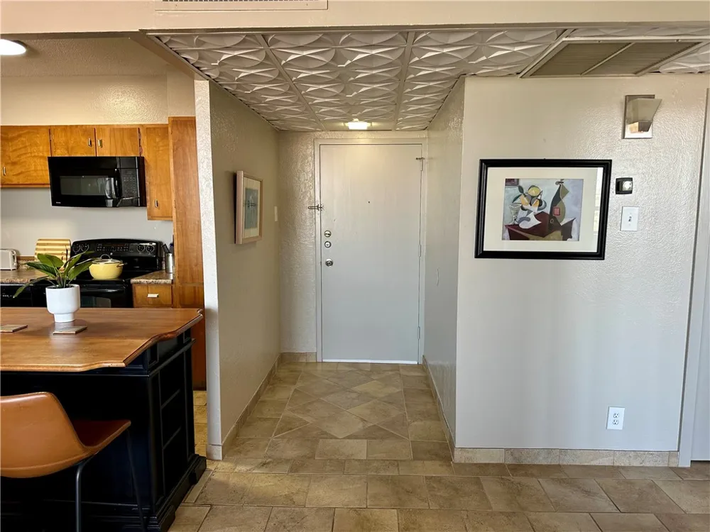 715 S Upper Broadway Street #905 Corpus Christi, TX 78401