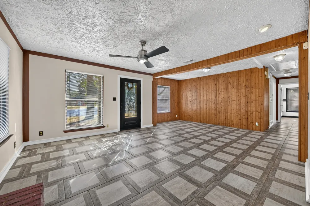 1629 Robinwood Drive Fort Worth, TX 76111