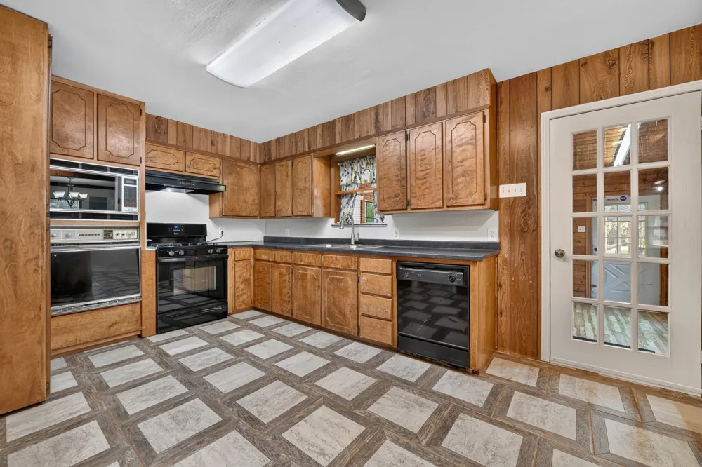 1629 Robinwood Drive Fort Worth, TX 76111