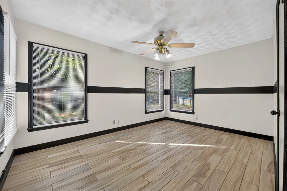 1629 Robinwood Drive Fort Worth, TX 76111