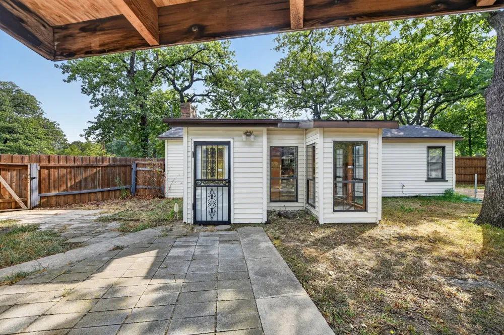 1629 Robinwood Drive Fort Worth, TX 76111