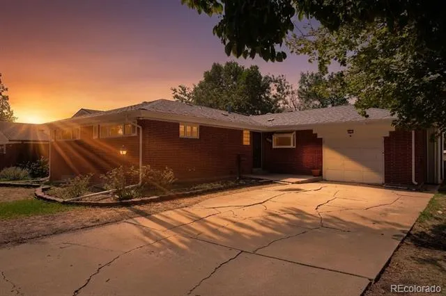 1011 Jamaica Street Aurora, CO 80010