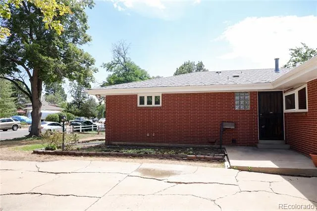1011 Jamaica Street Aurora, CO 80010