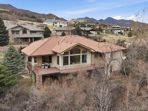 7144 Fox Paw Trail