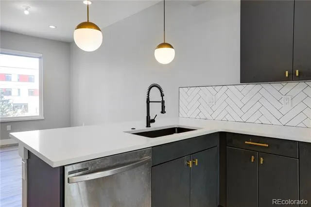 4925 W 10th Avenue #103 Denver, CO 80204