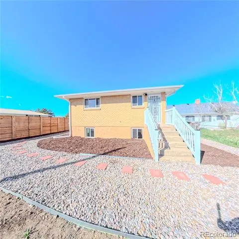 432 3rd Avenue Deer Trail, CO 80105